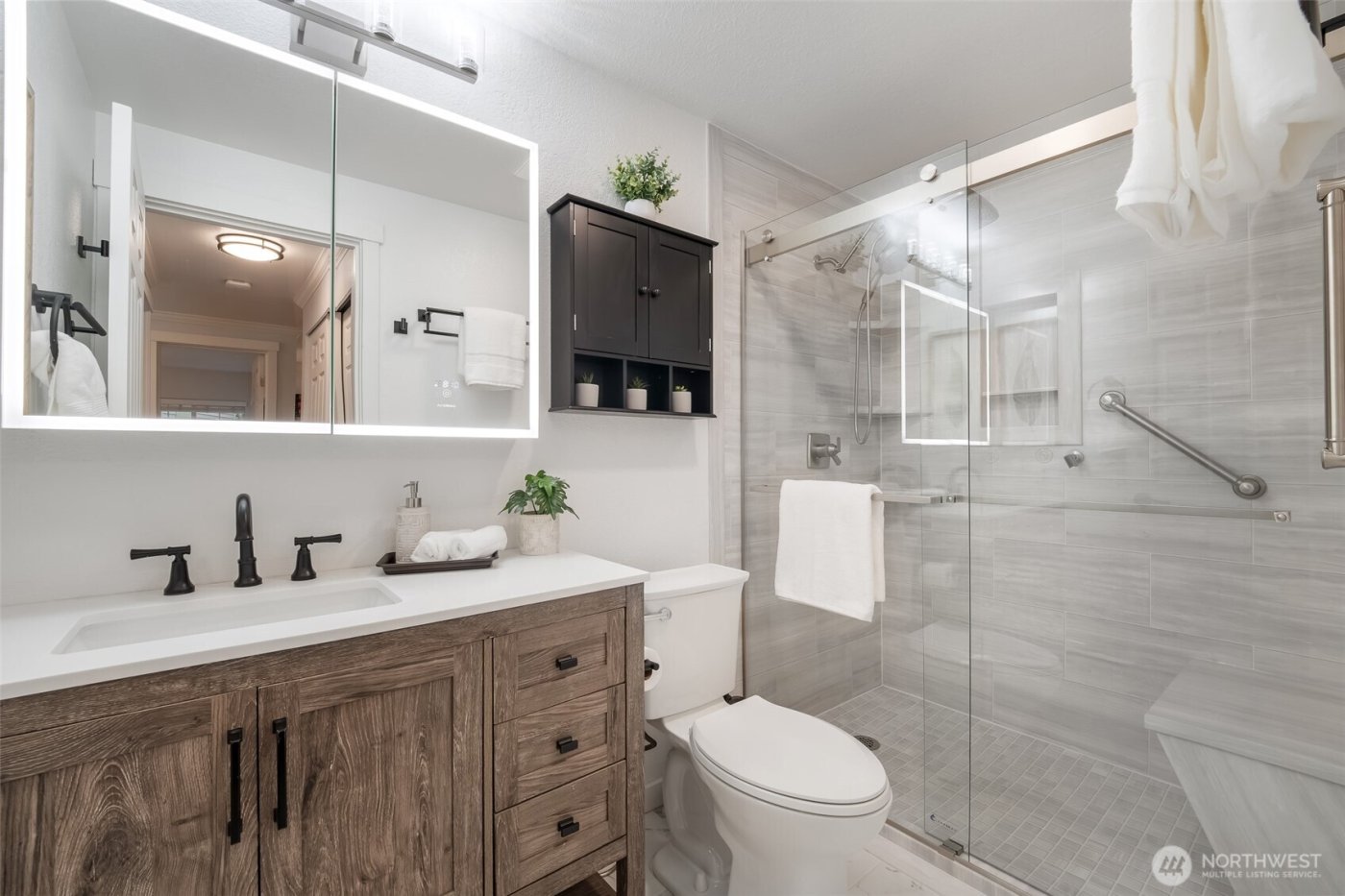 10016 NE 120th Lane #F103, Kirkland, WA 98034