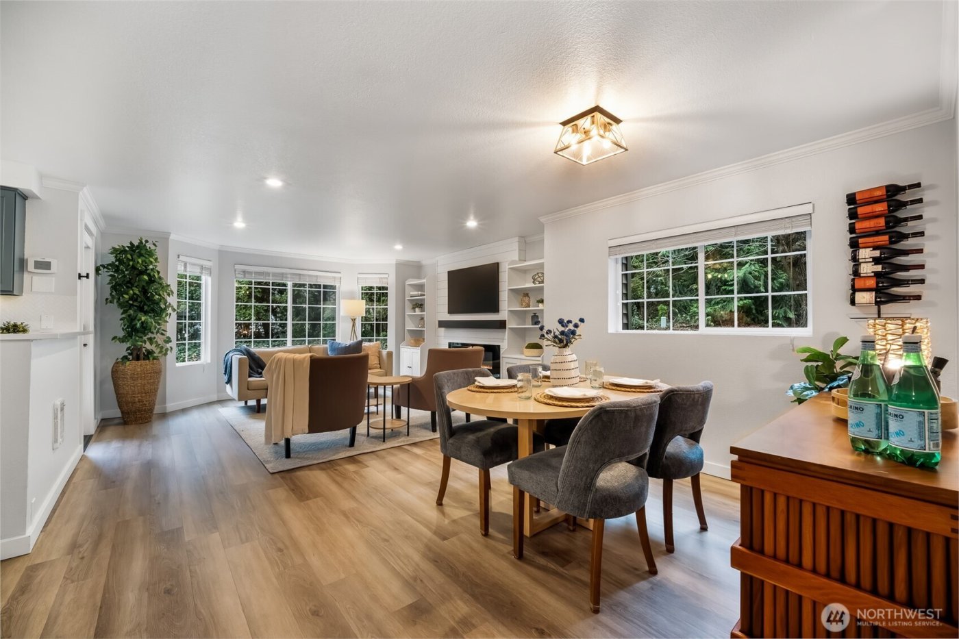 10016 NE 120th Lane #F103, Kirkland, WA 98034