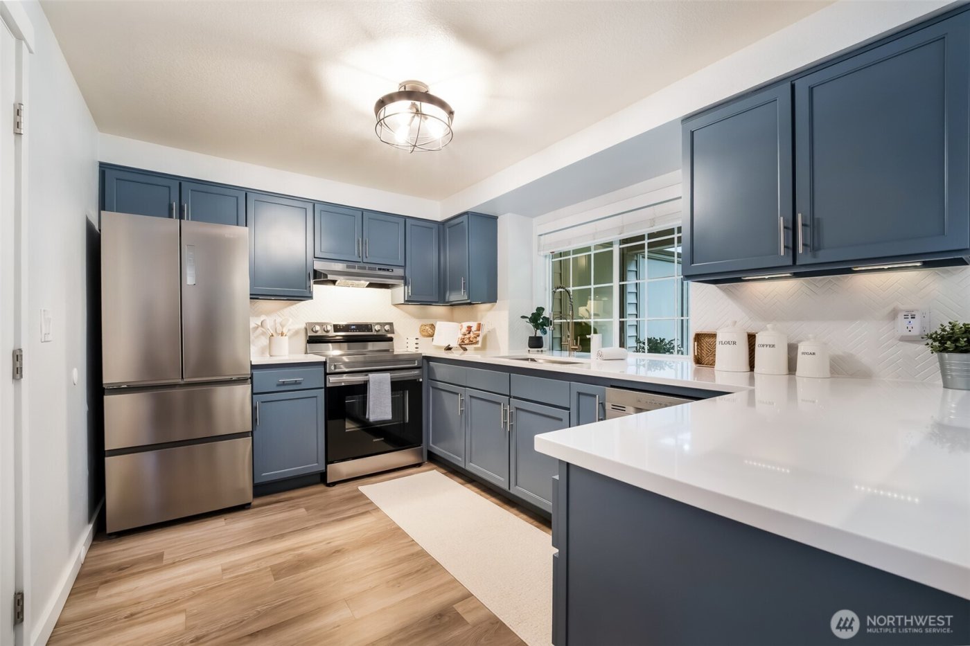 10016 NE 120th Lane #F103, Kirkland, WA 98034