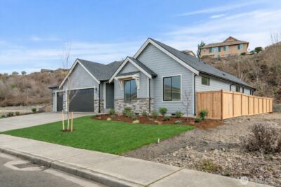 10208 174th Avenue E, Bonney Lake, WA 98391 - Photo 2