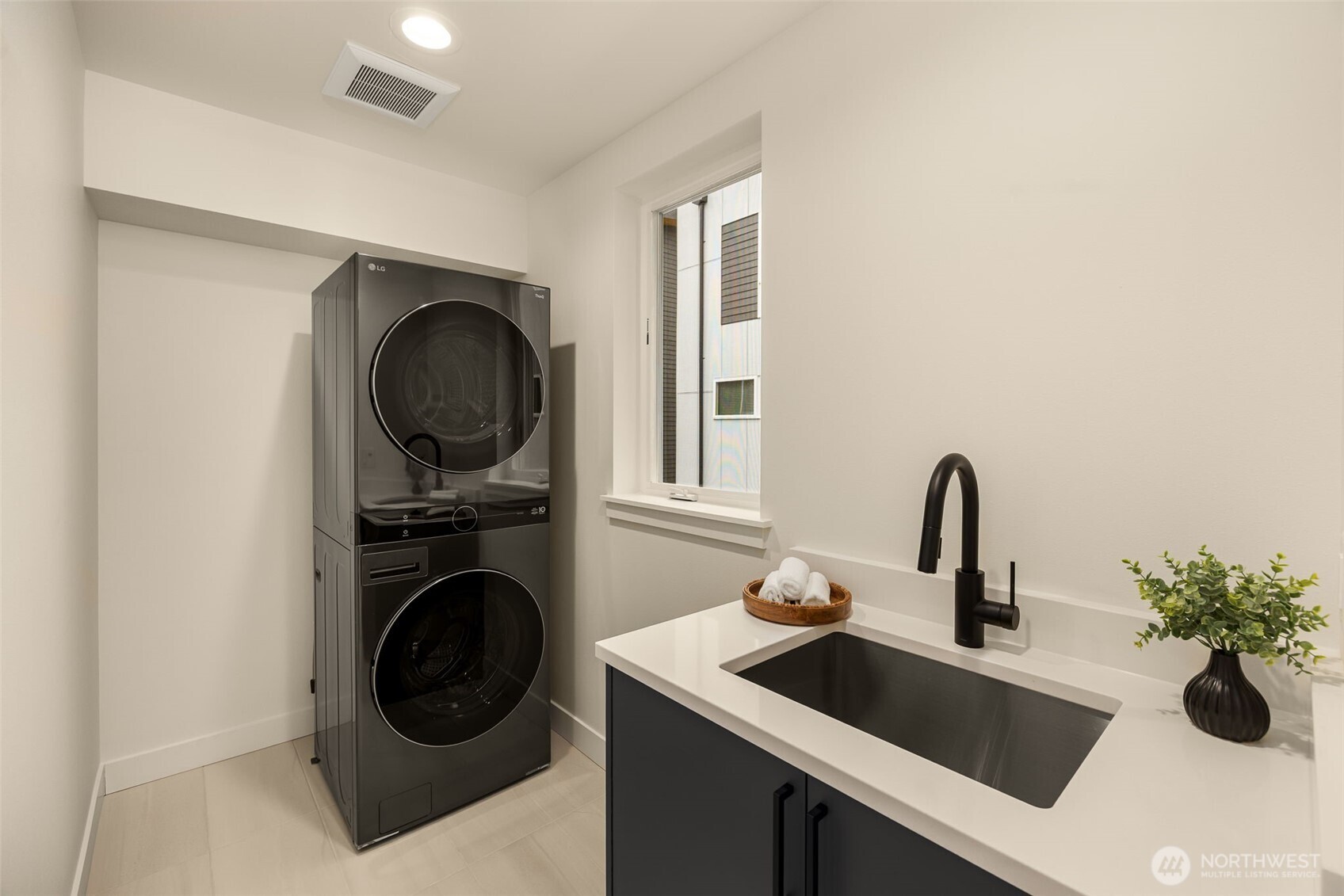 5204 Sand Point Way NE, Seattle, WA 98105