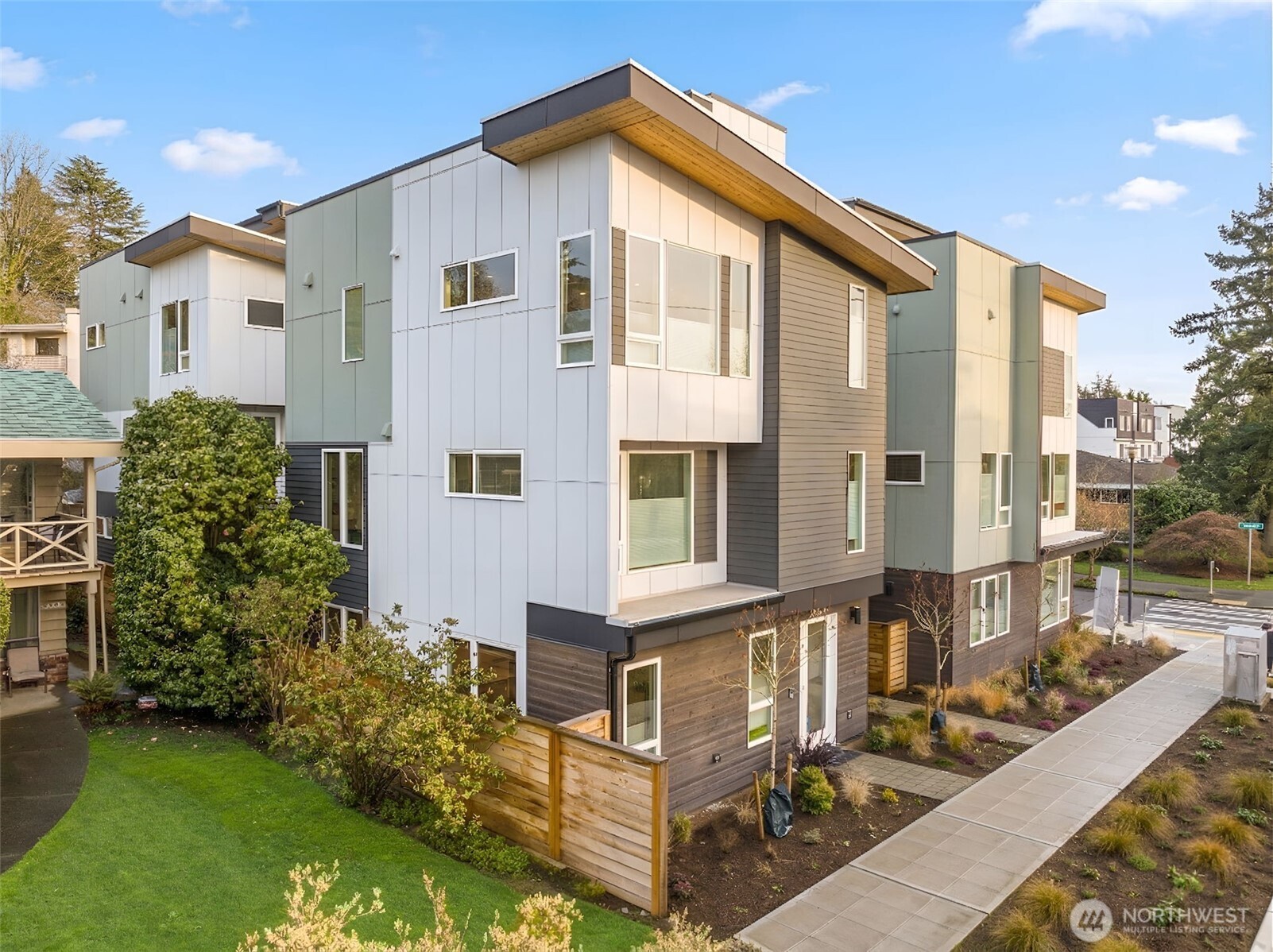 5204 Sand Point Way NE, Seattle, WA 98105