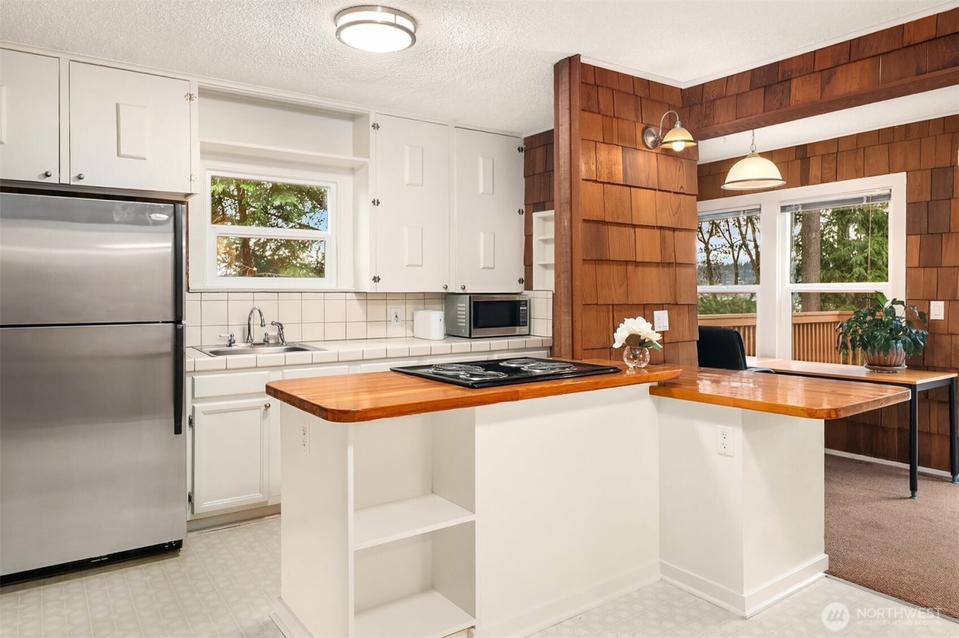 18023 62nd Avenue NE, Kenmore, WA 98028