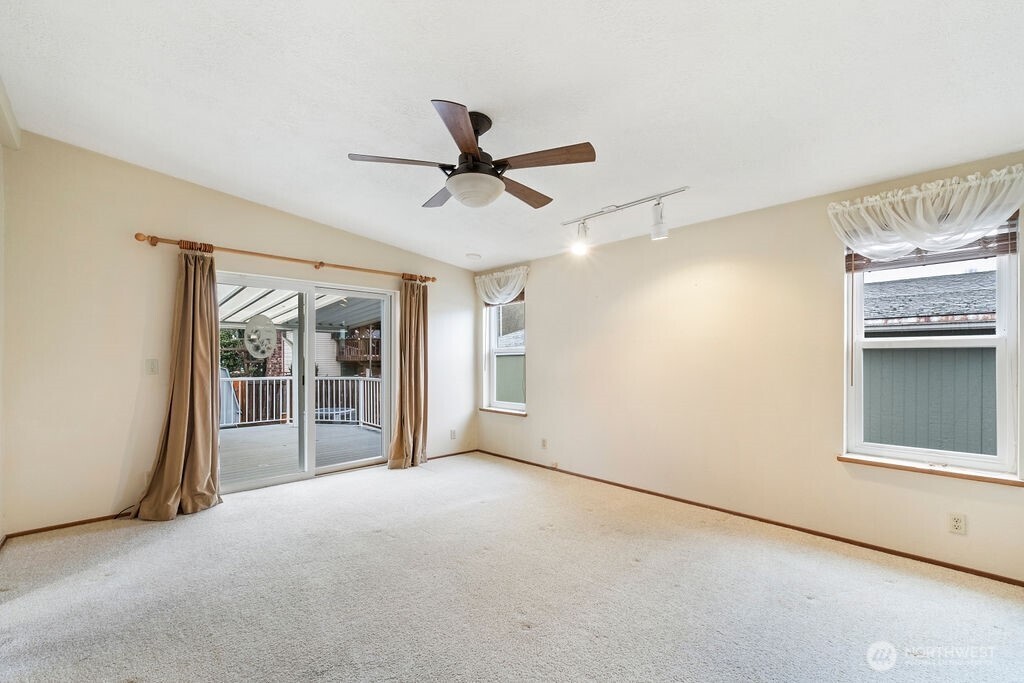 1402 22nd Street NE #546, Auburn, WA 98002