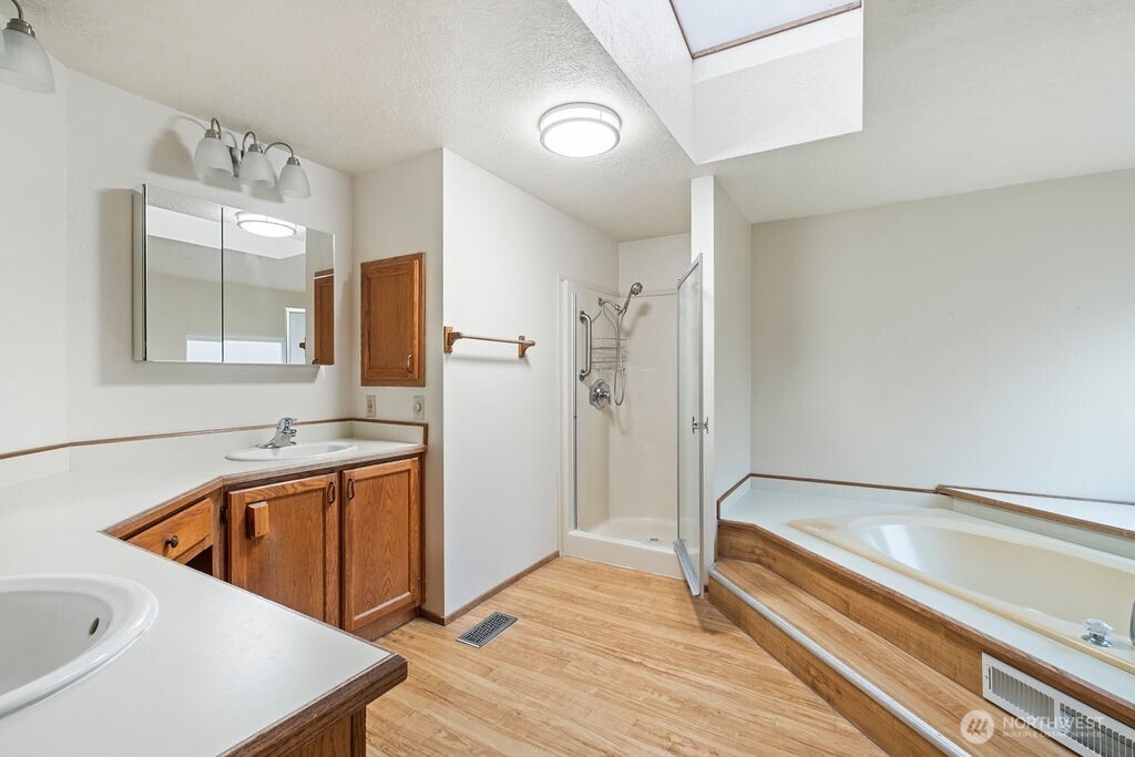 1402 22nd Street NE #546, Auburn, WA 98002