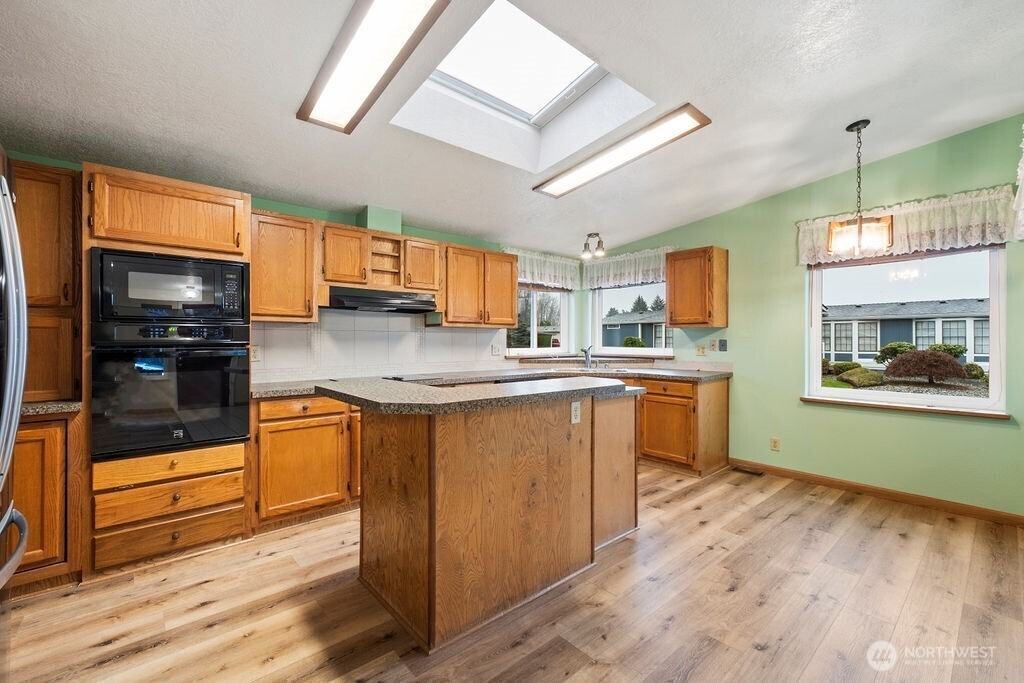 1402 22nd Street NE #546, Auburn, WA 98002