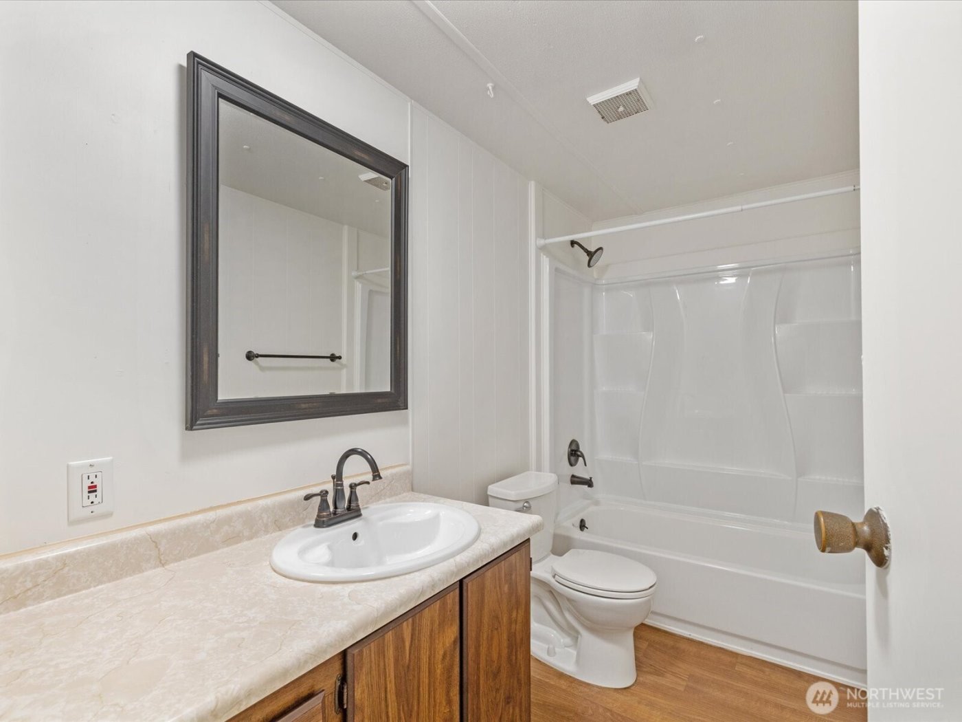 11510 E Riverside Drive #26, Bothell, WA 98011
