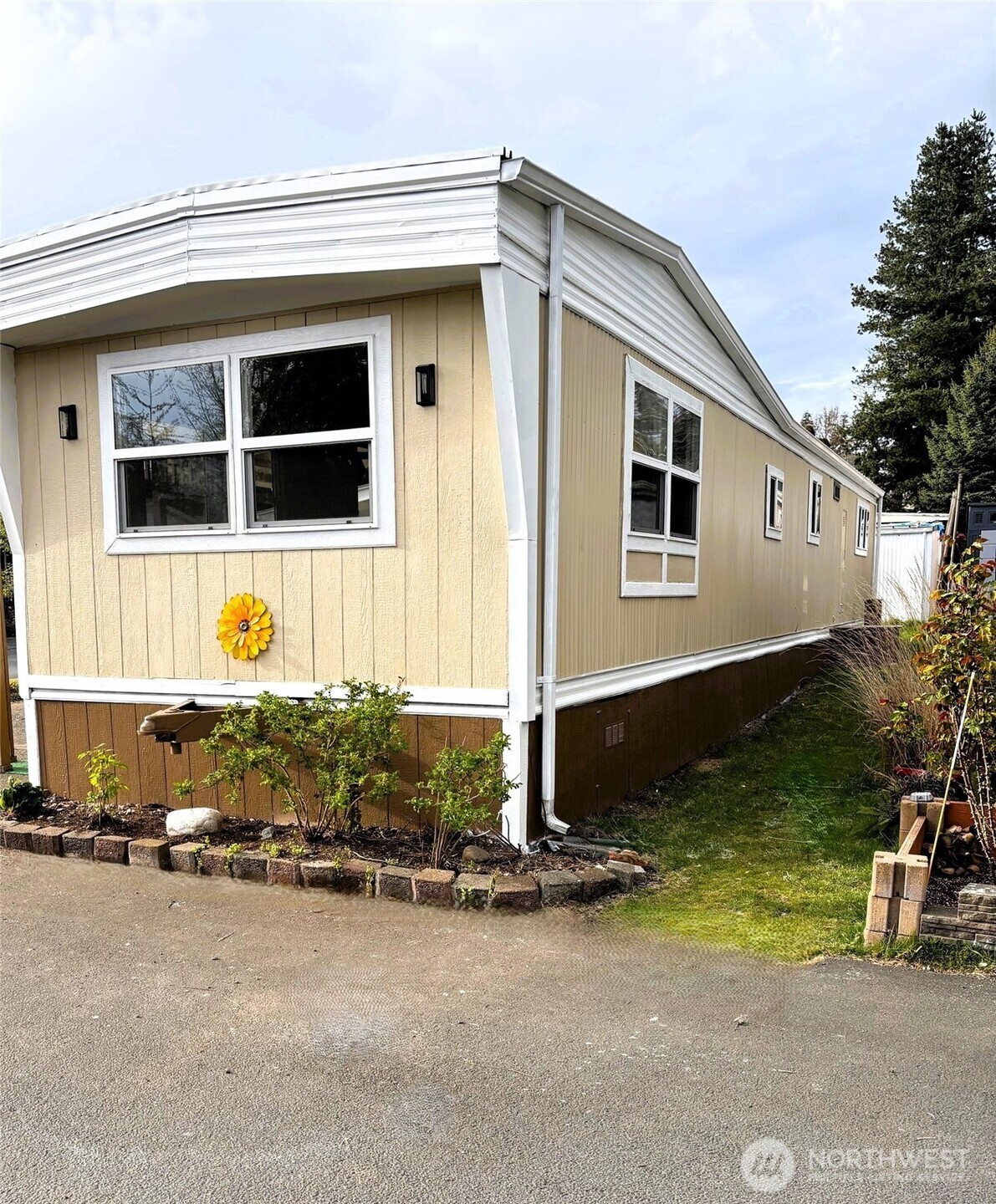 24222 54th Avenue W #57, Mountlake Terrace, WA 98043