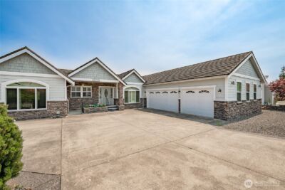 8118 Comox Road , Blaine, WA 98230