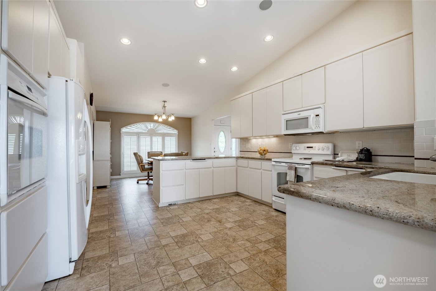 8118 Comox Road , Blaine, WA 98230