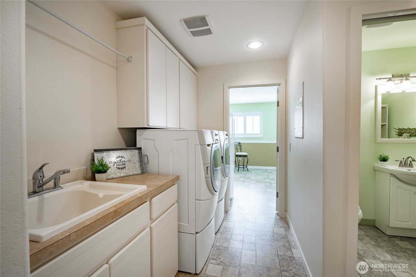 8118 Comox Road , Blaine, WA 98230