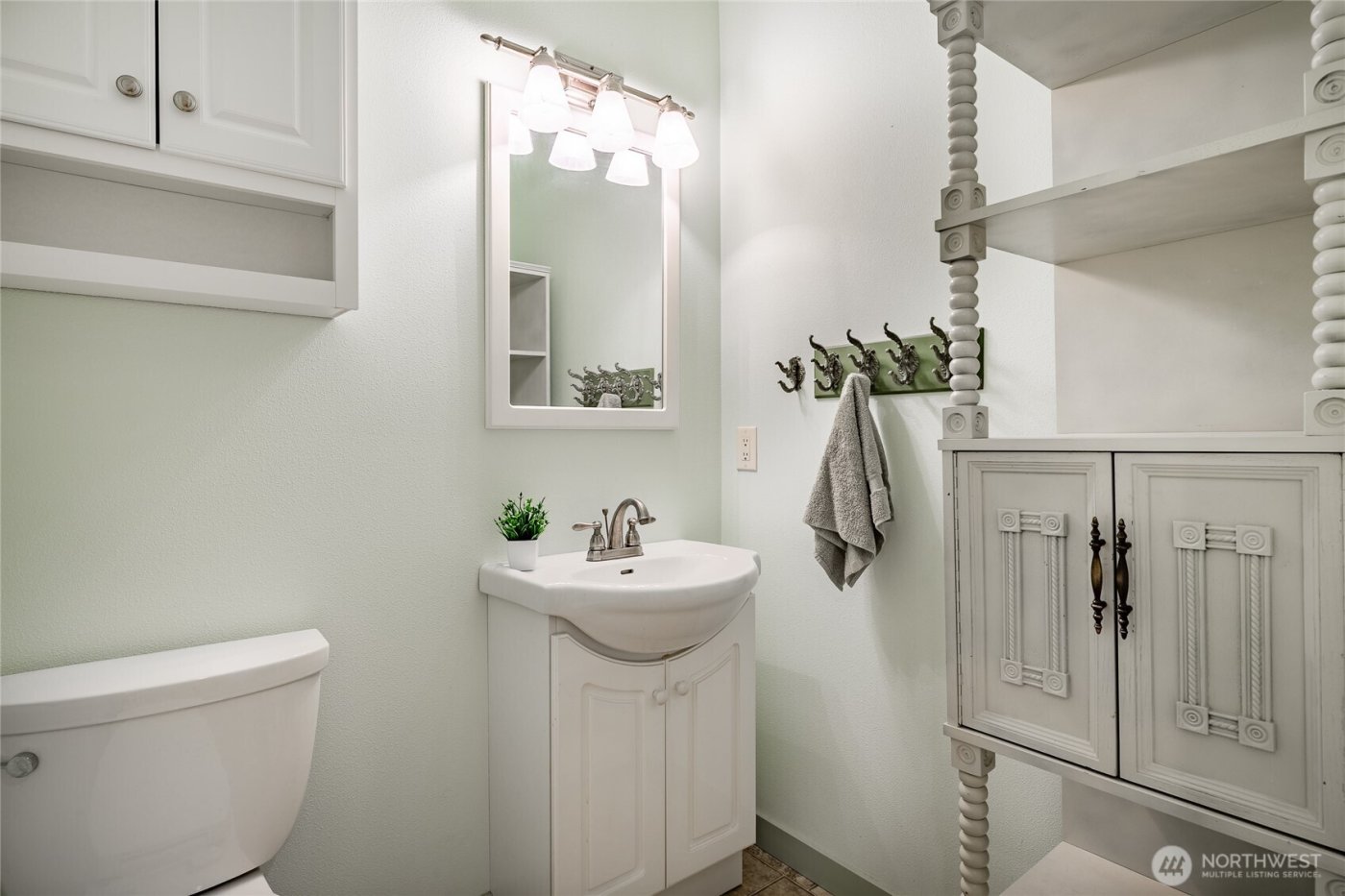 8118 Comox Road , Blaine, WA 98230