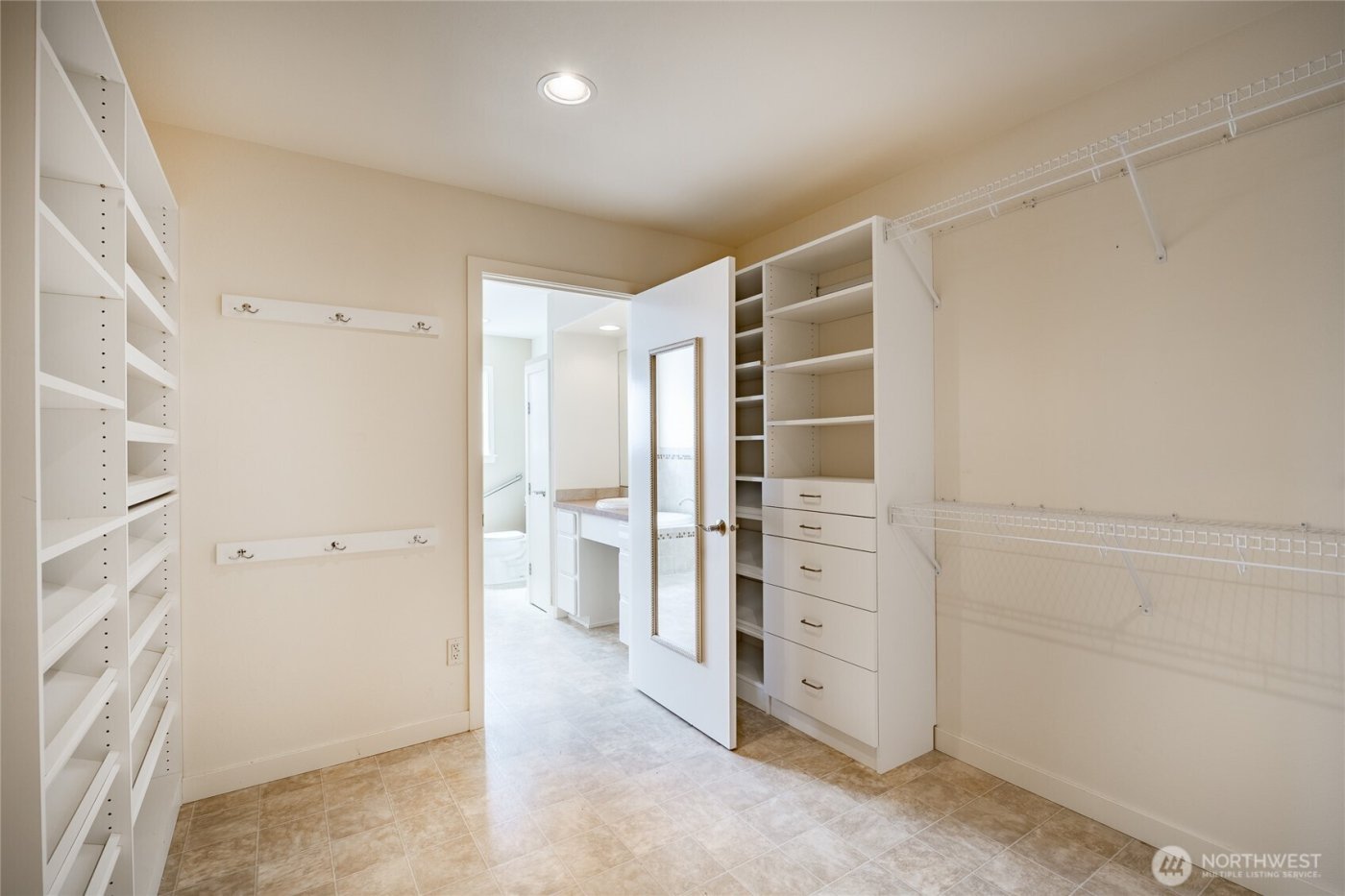 8118 Comox Road , Blaine, WA 98230