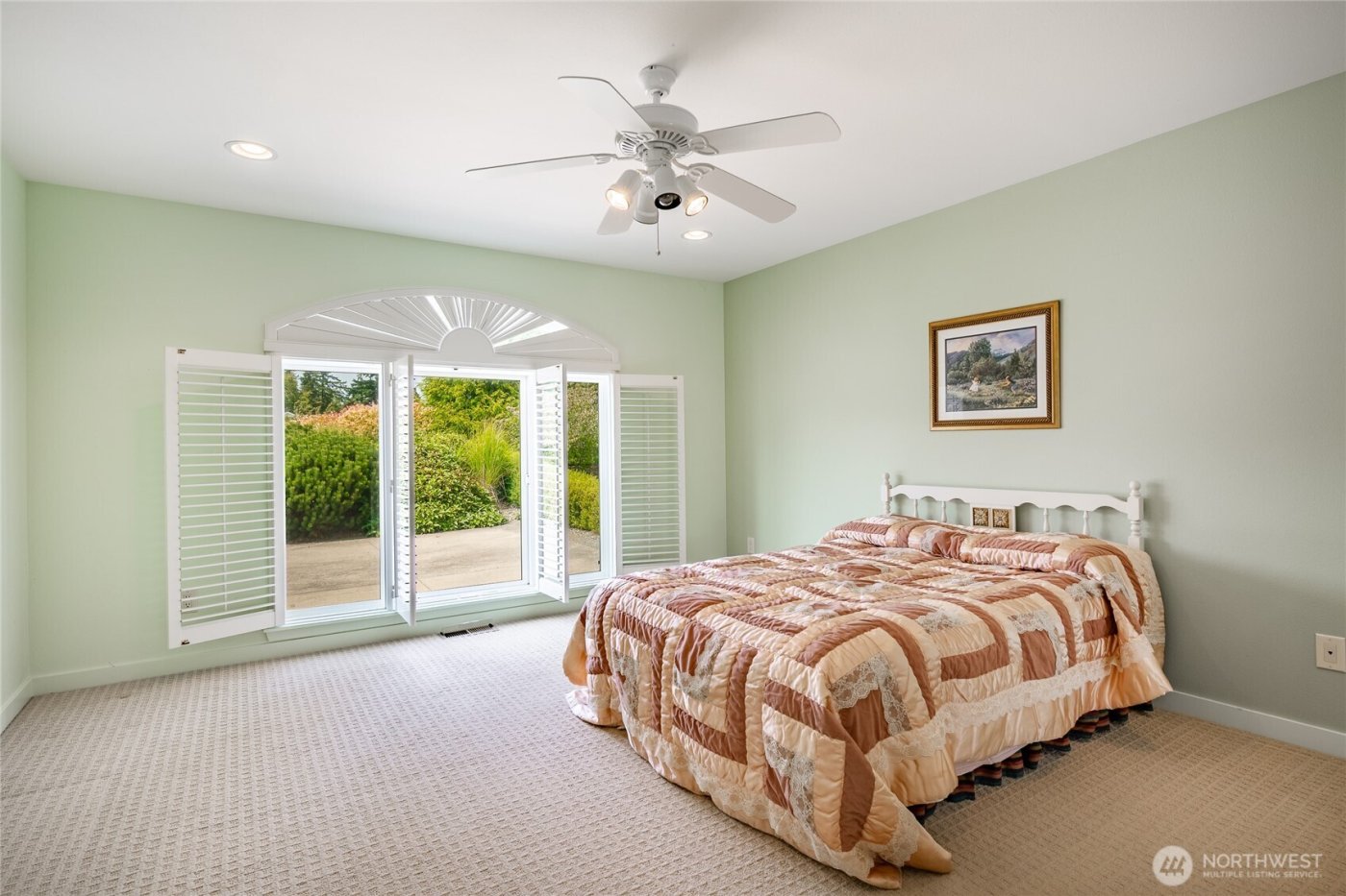 8118 Comox Road , Blaine, WA 98230