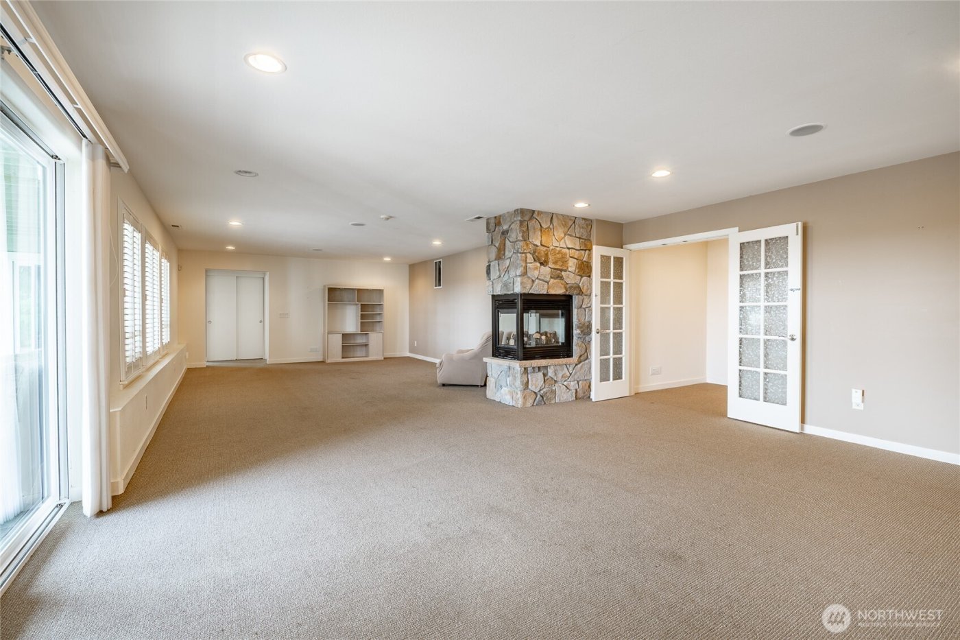 8118 Comox Road , Blaine, WA 98230