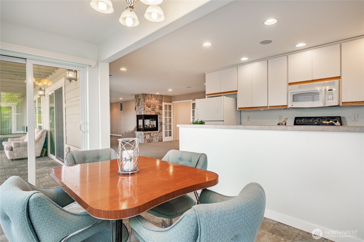 8118 Comox Road , Blaine, WA 98230