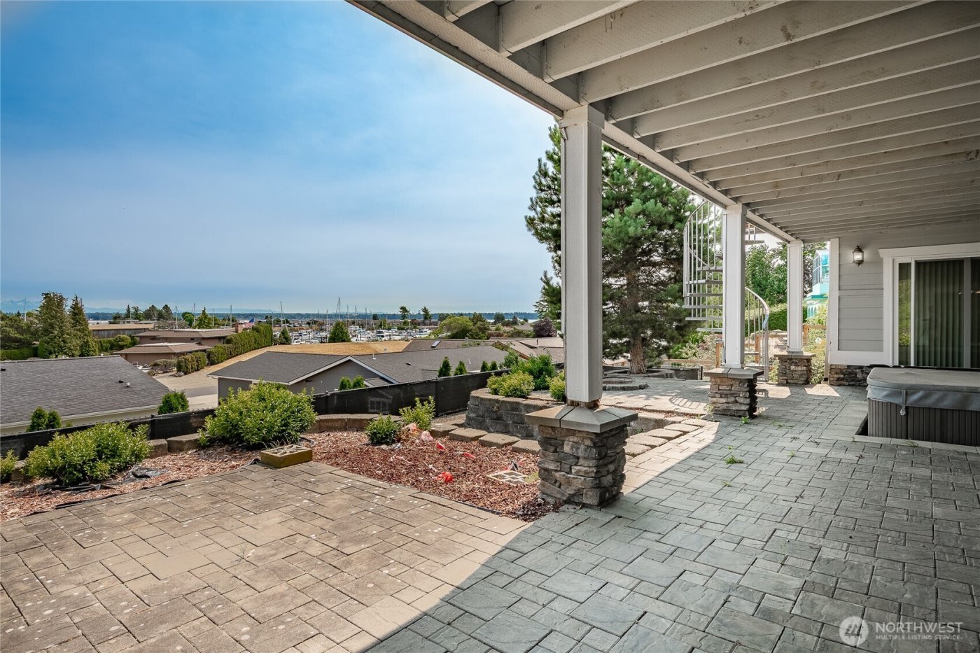 8118 Comox Road , Blaine, WA 98230