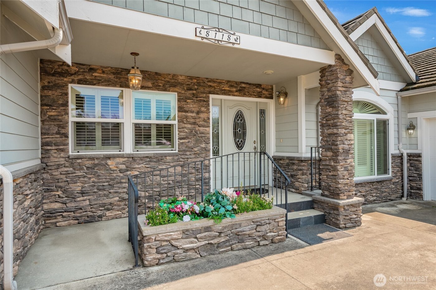 8118 Comox Road , Blaine, WA 98230