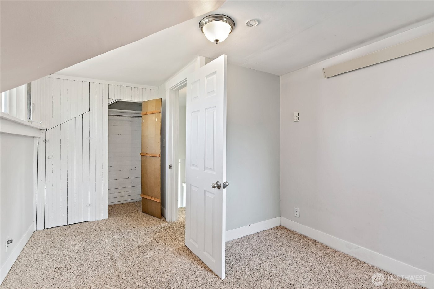 4519 N Gove Street , Tacoma, WA 98407