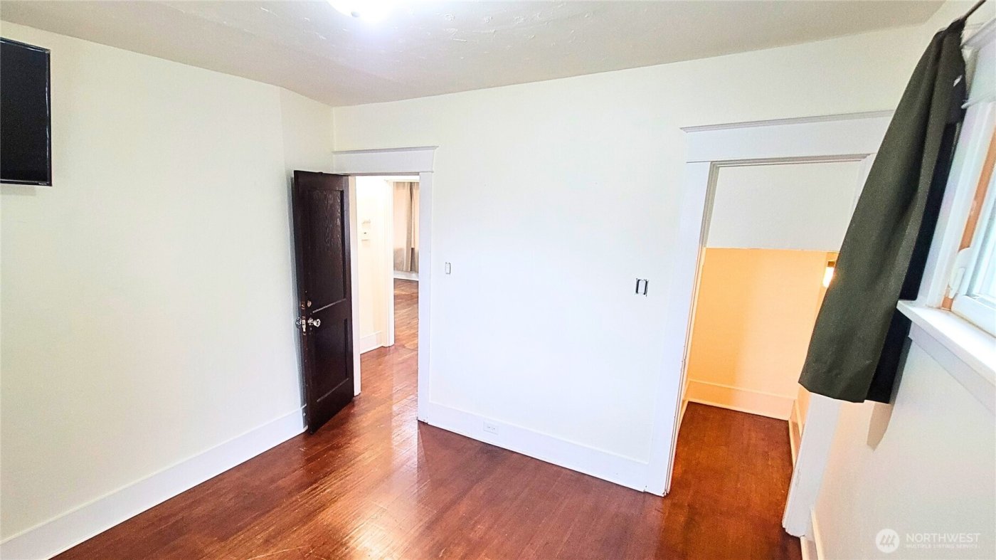 4833 S D Street , Tacoma, WA 98408