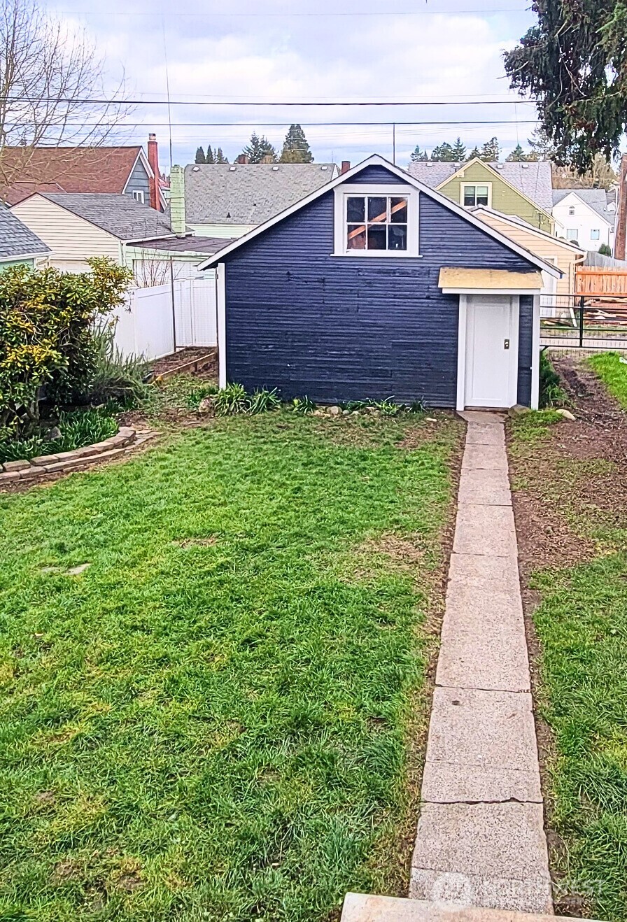 4833 S D Street , Tacoma, WA 98408