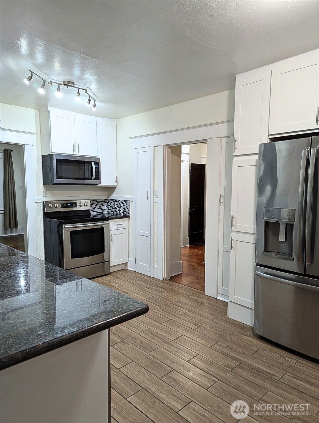 4833 S D Street , Tacoma, WA 98408