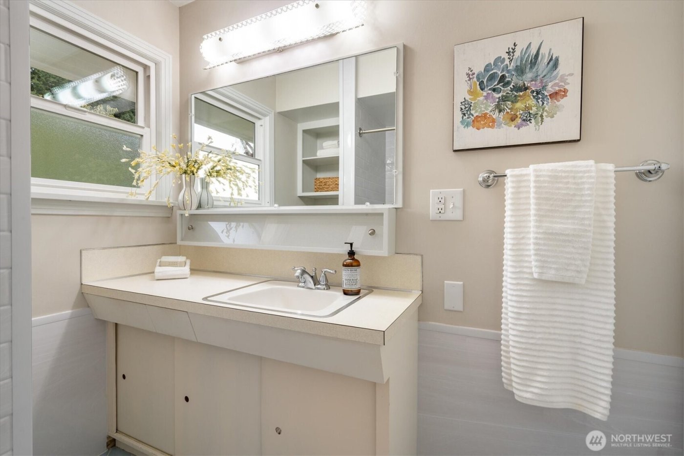 12239 11th Avenue NW, Seattle, WA 98177-4313