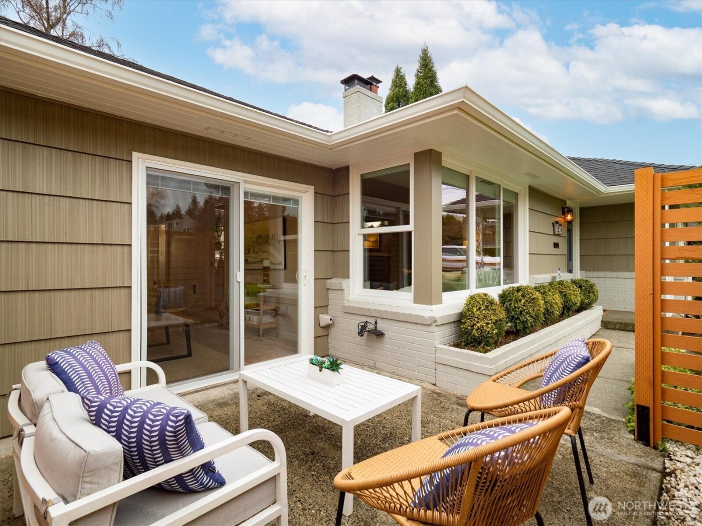 12239 11th Avenue NW, Seattle, WA 98177-4313