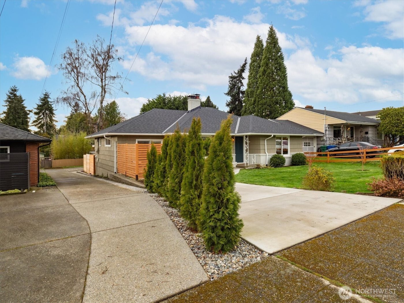 12239 11th Avenue NW, Seattle, WA 98177-4313