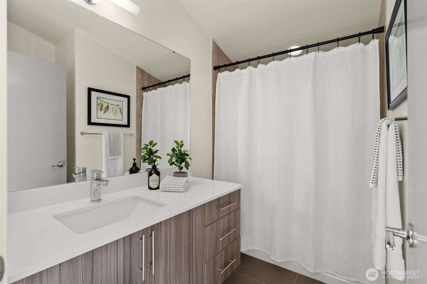 6012 S 127th Lane , Seattle, WA 98178-5183