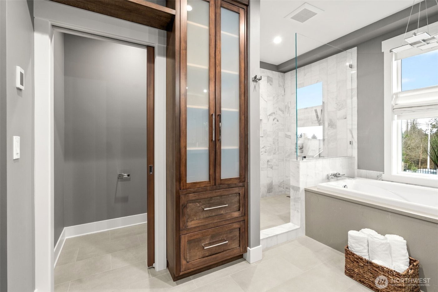 11642 Roseberg Ave S, Burien, WA 98168