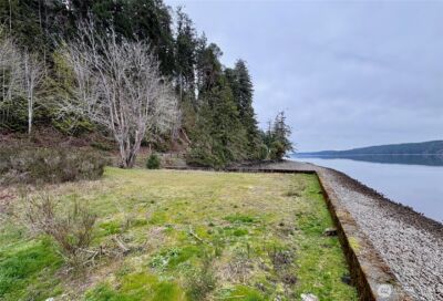 1 N US Highway 101 , Hoodsport, WA 98548