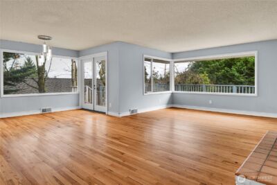 921 Sunset Way , Bellevue, WA 98004 - Photo 2
