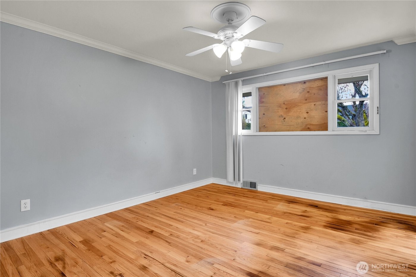 921 Sunset Way , Bellevue, WA 98004