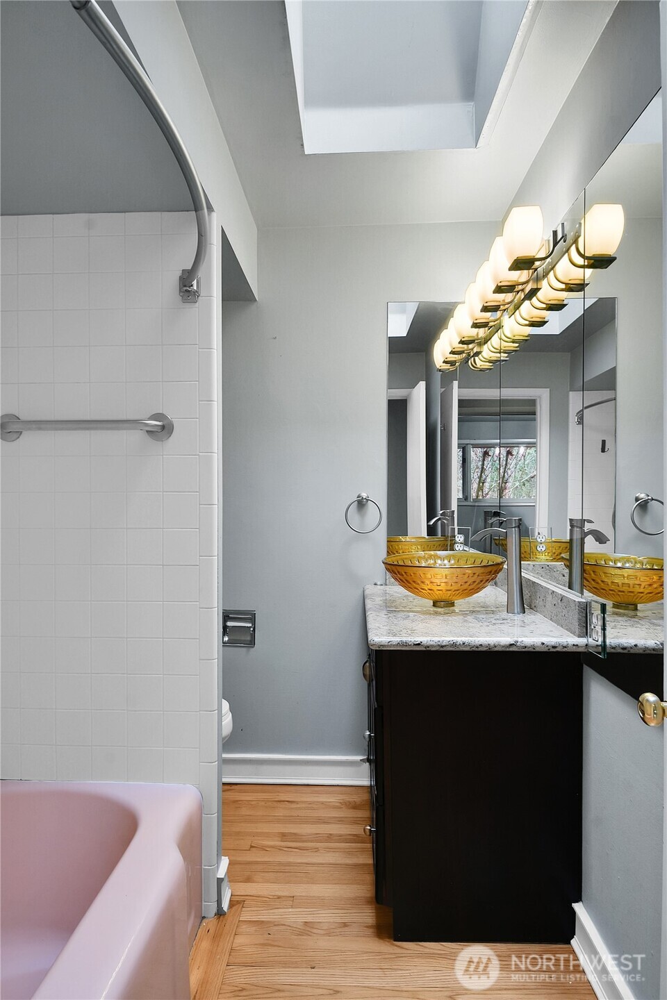 921 Sunset Way , Bellevue, WA 98004