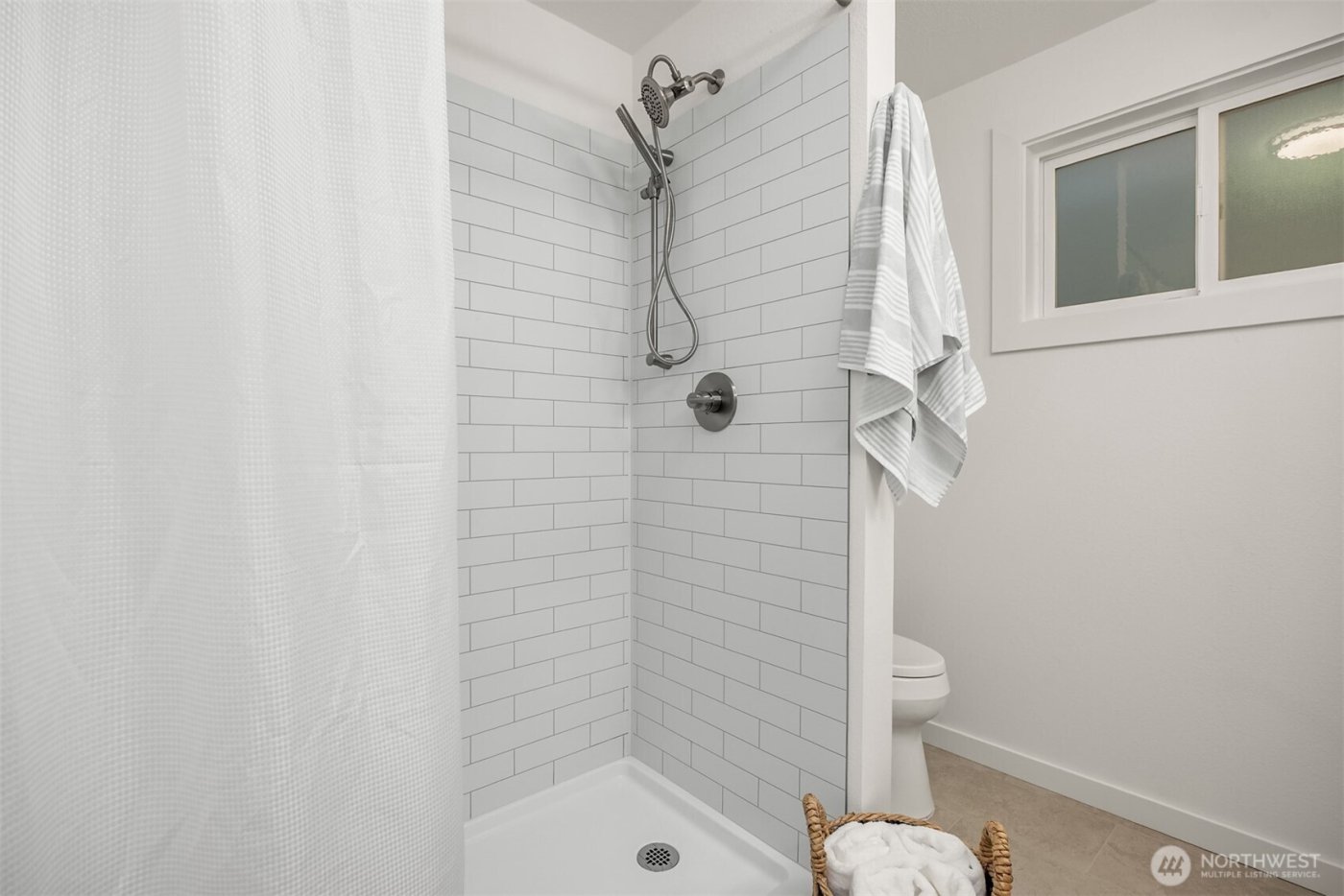 34031 Bonnieview Lane NE, Kingston, WA 98346