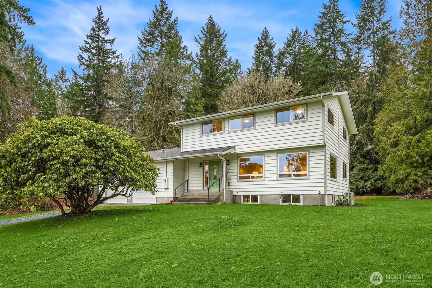 34031 Bonnieview Lane NE, Kingston, WA 98346