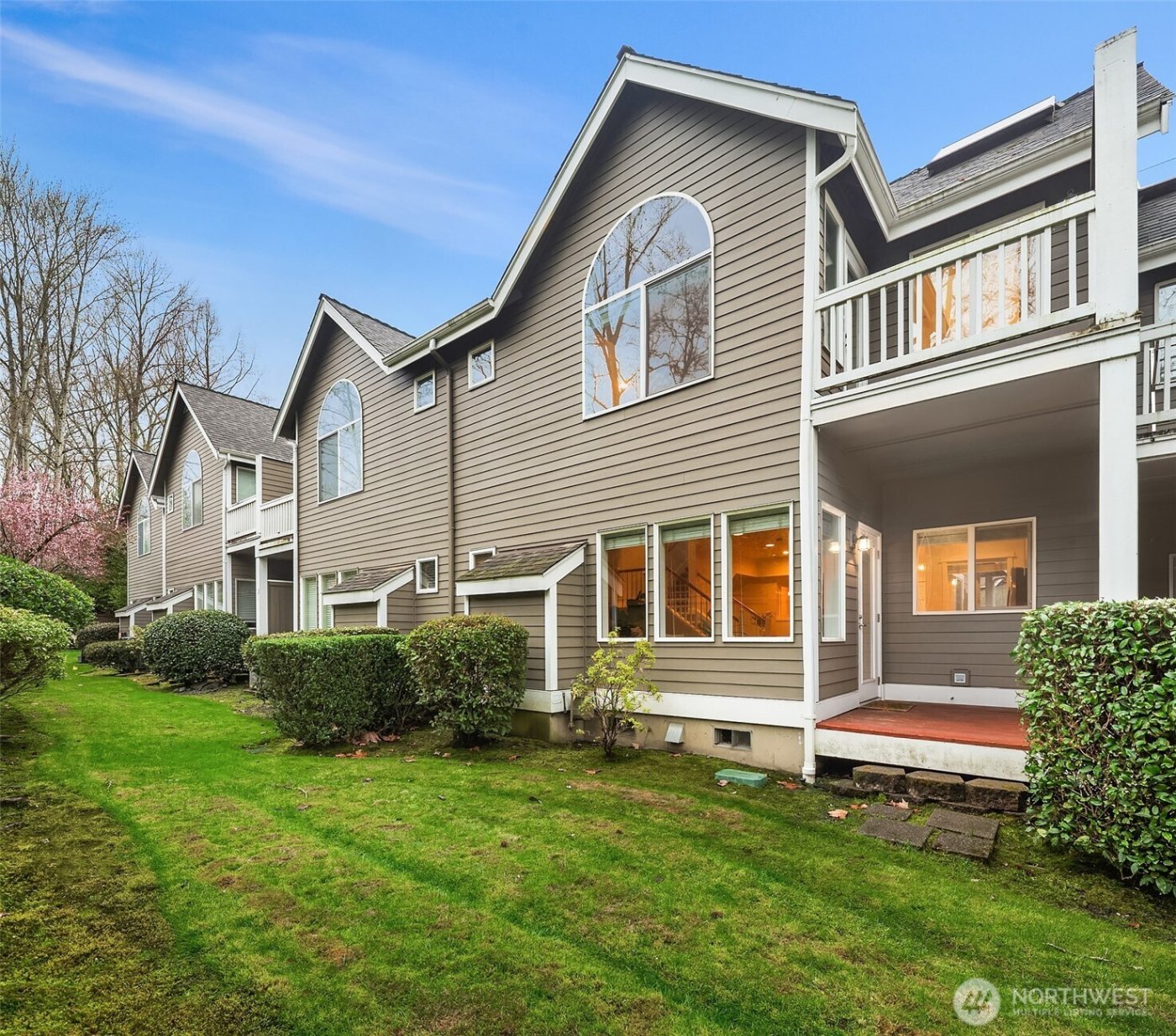 10007 NE 37th Court , Kirkland, WA 98033