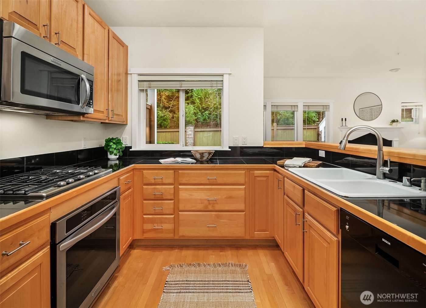10007 NE 37th Court , Kirkland, WA 98033