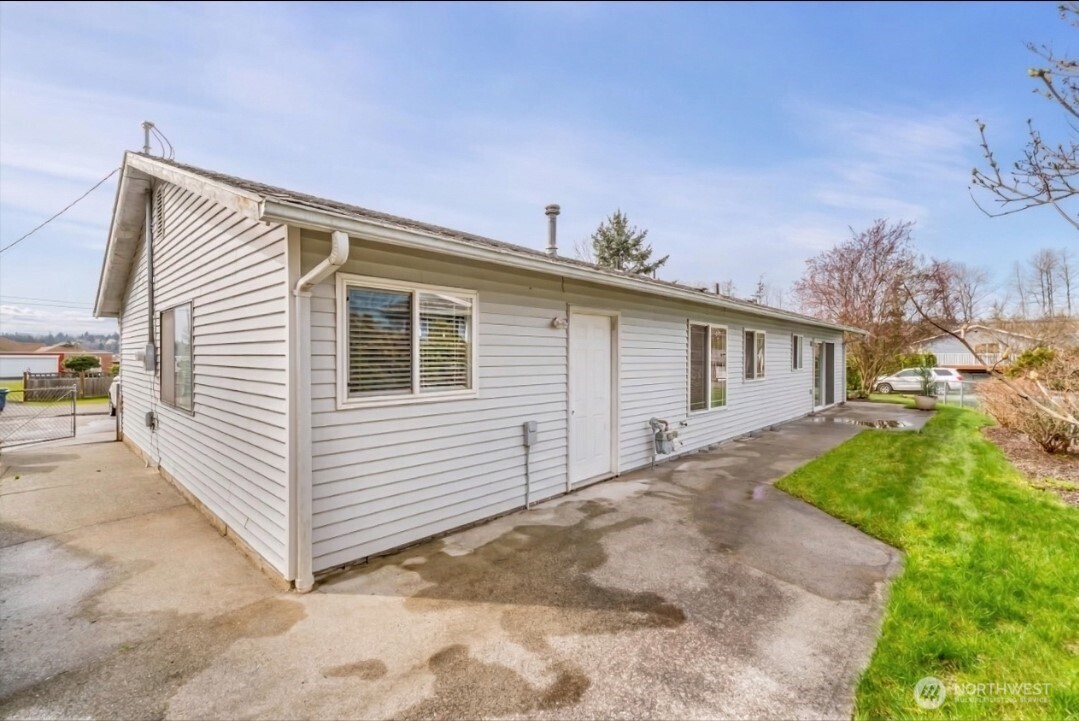 10429 Sandy Beach Drive , Lake Stevens, WA 98258