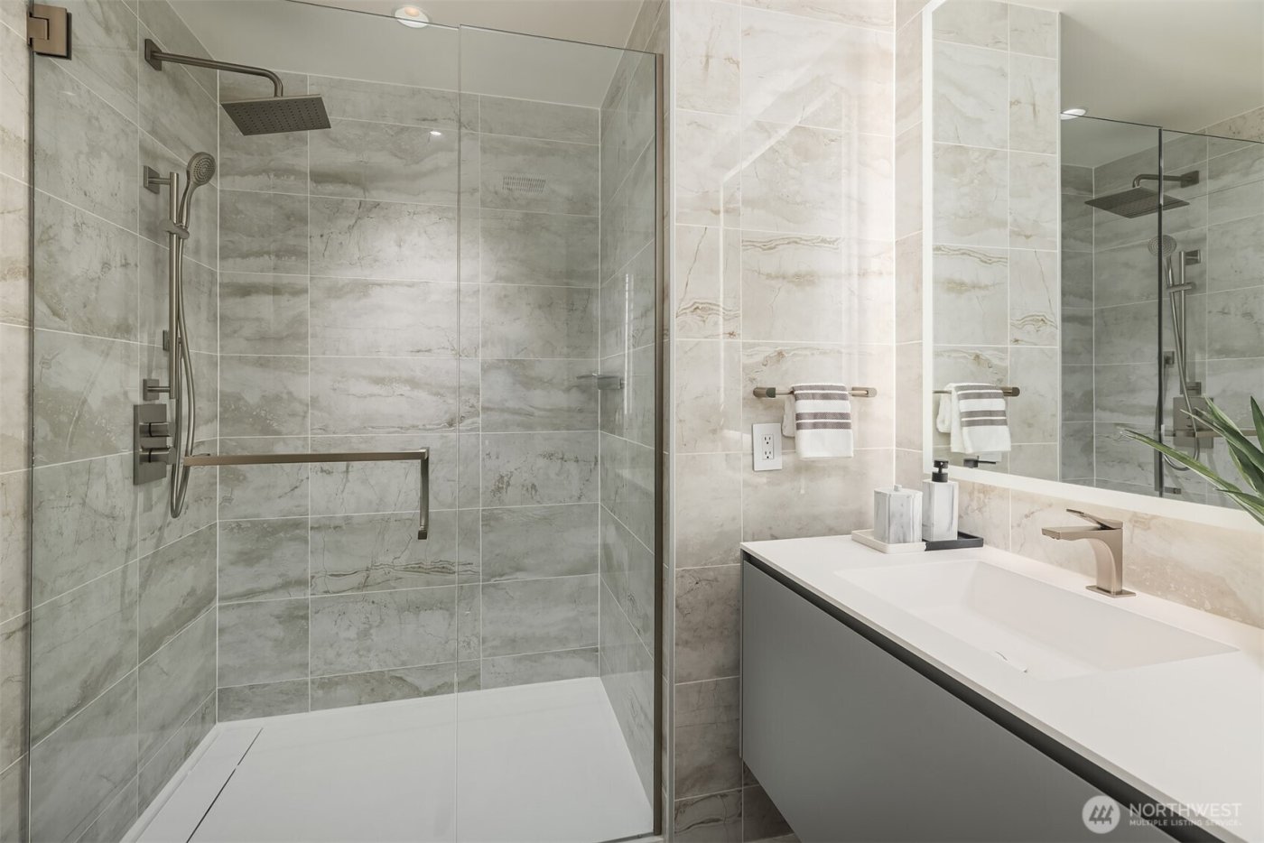 889 103rd Avenue #410, Bellevue, WA 98004