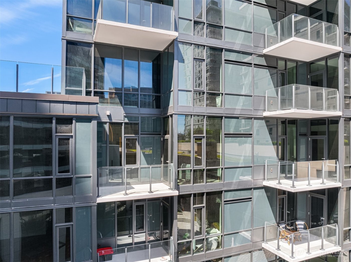 889 103rd Avenue #410, Bellevue, WA 98004
