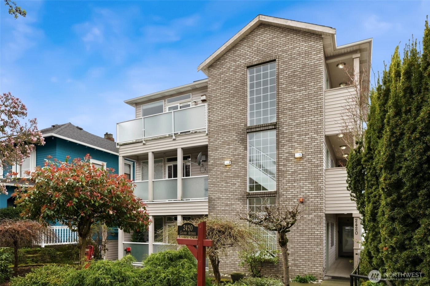 2420 Grand Avenue #303, Everett, WA 98201