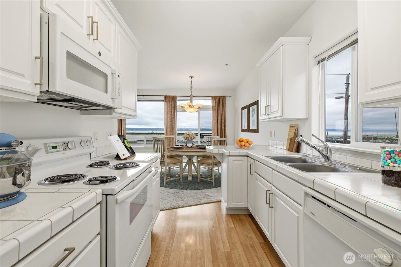 2420 Grand Avenue #303, Everett, WA 98201