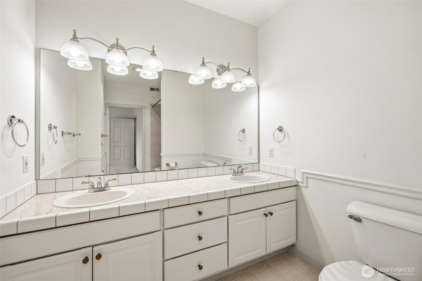 2420 Grand Avenue #303, Everett, WA 98201