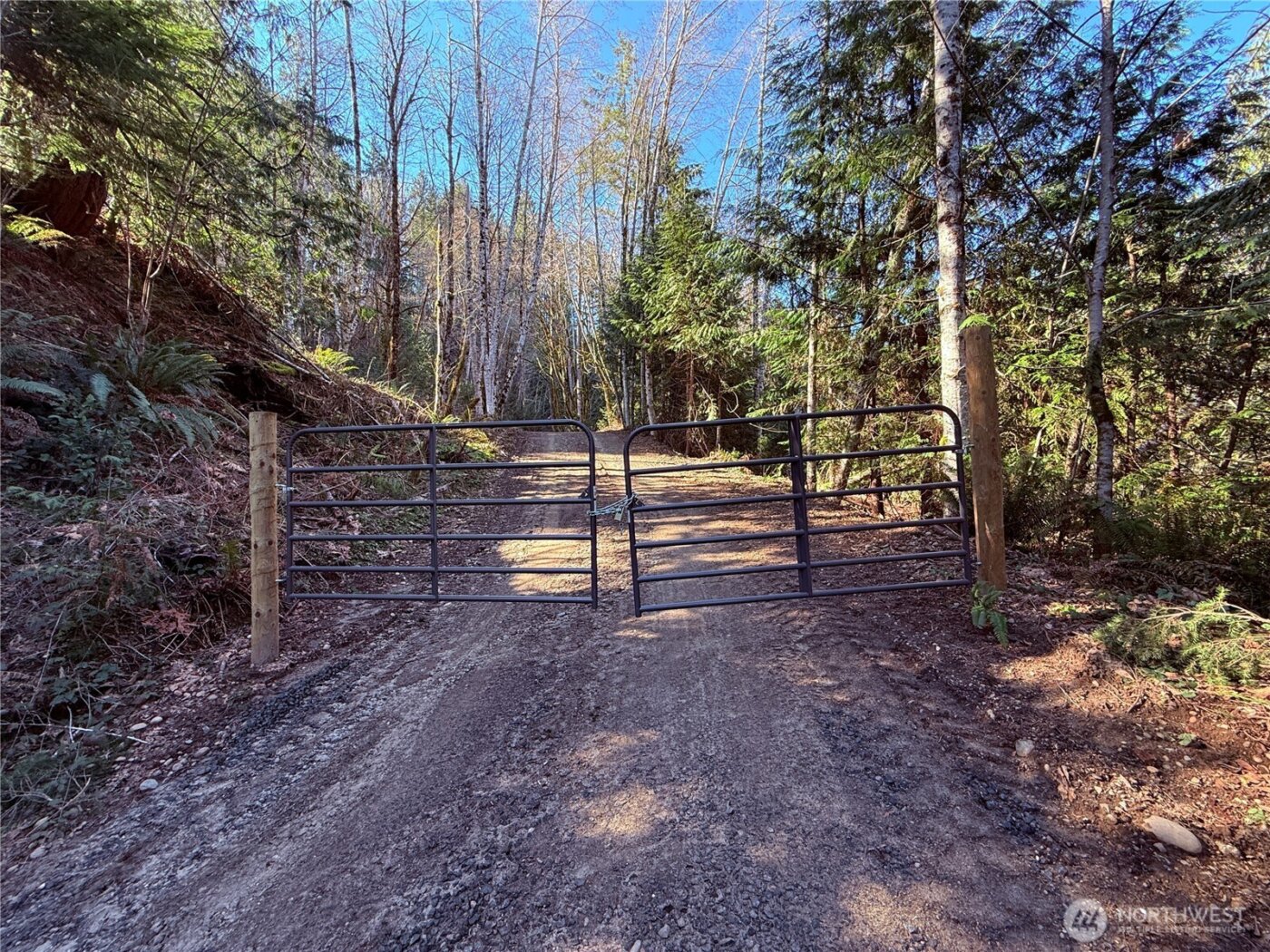 63 Devereaux Drive , Lilliwaup, WA 98555