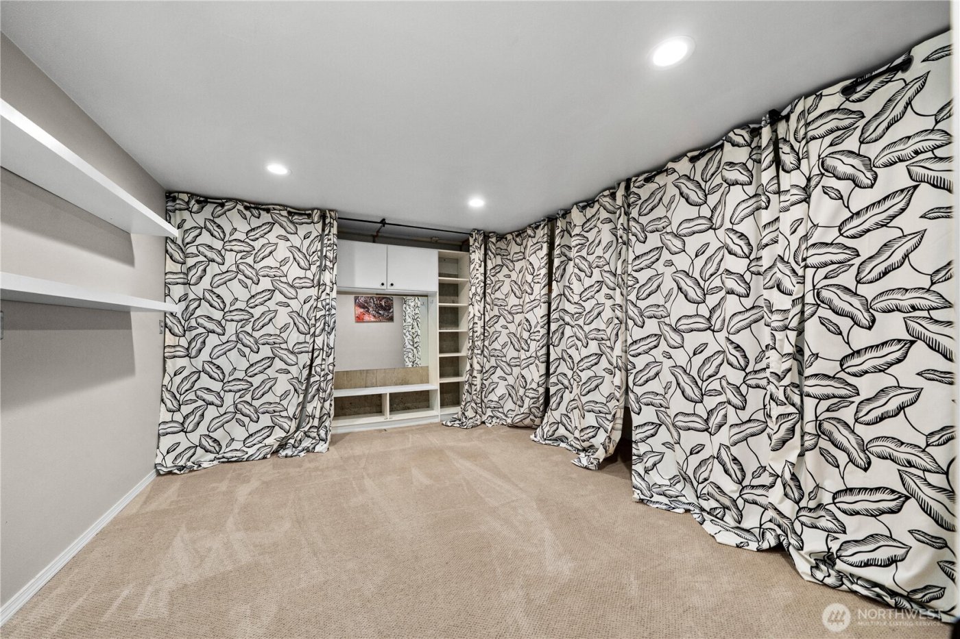 6019 Alameda Ave W, University Place, WA 98467