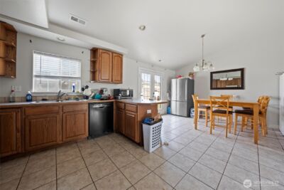 620 N Larkspur , Othello, WA 99344 - Photo 5