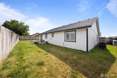 620 N Larkspur , Othello, WA 99344 - Photo 7