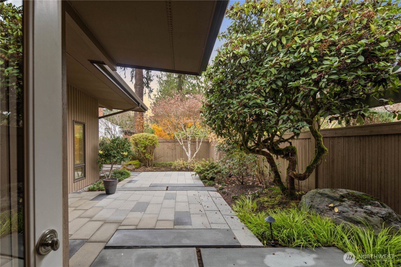 3215 78th Place NE, Medina, WA 98039